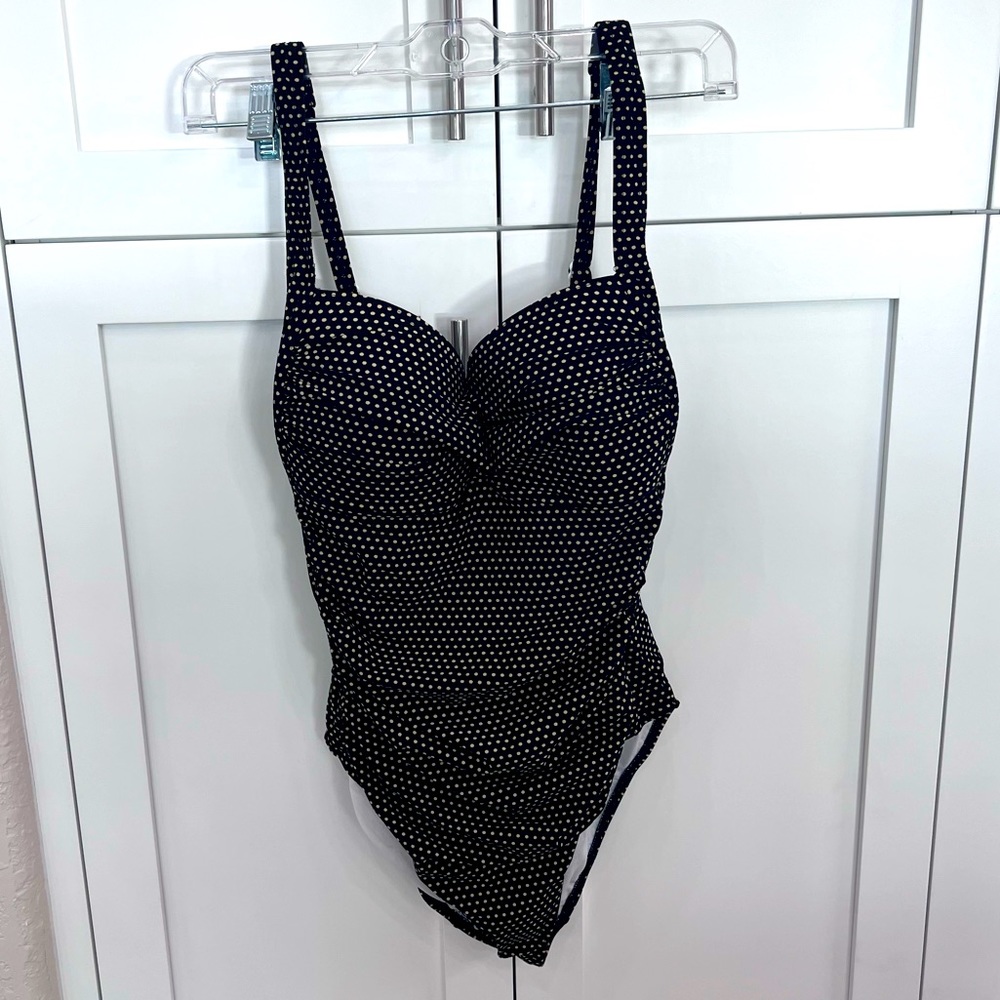 Bond-eye Australia one-piece